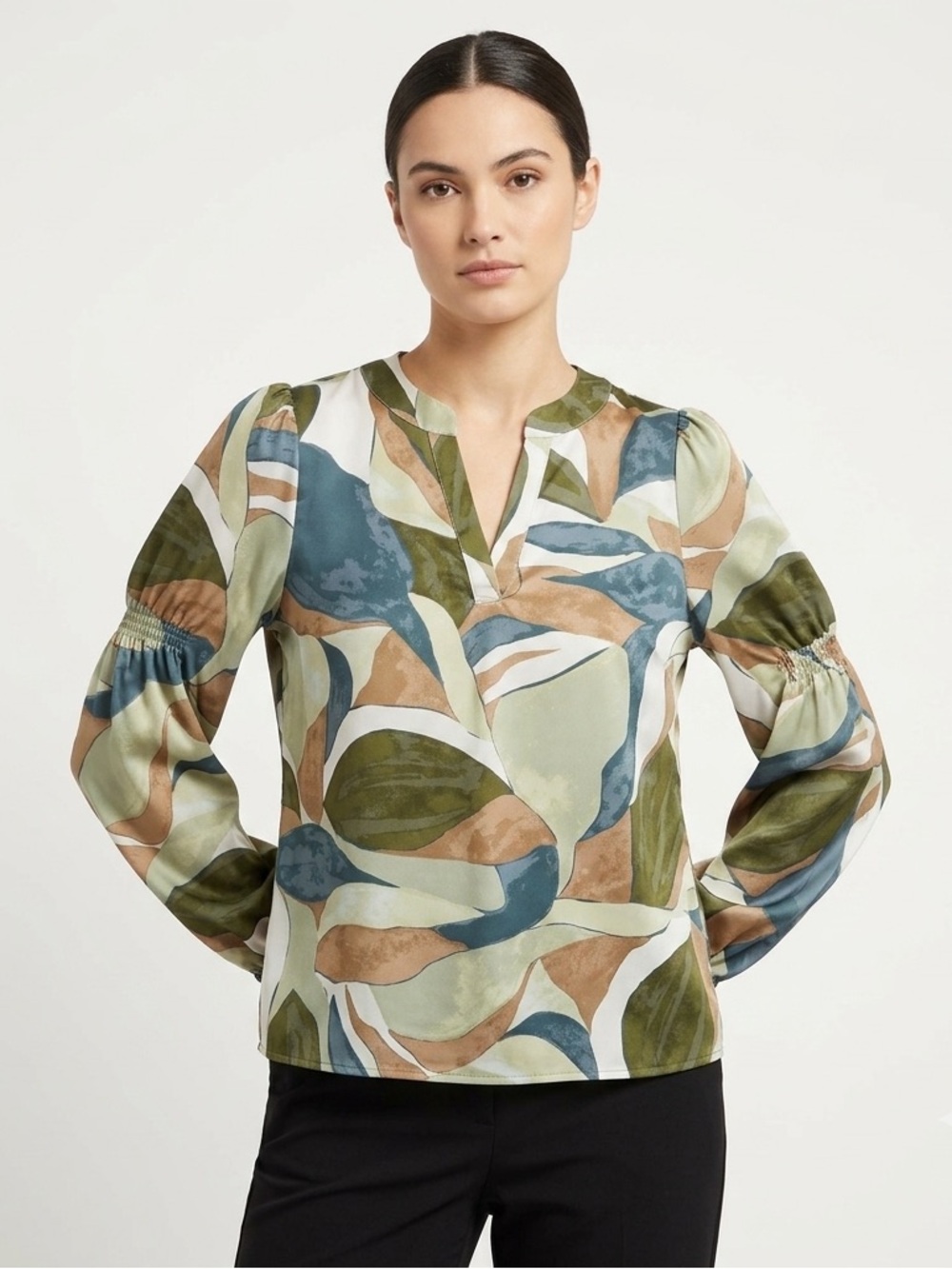 Women’s Nine West Abstract Leaf Print V-Neck Blouse Small Smocked Long Sleeve